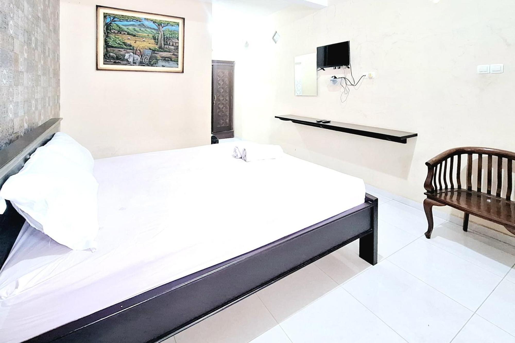 Villa Bukit Bunga Syariah Redpartner Pacet Mojokerto Kültér fotó